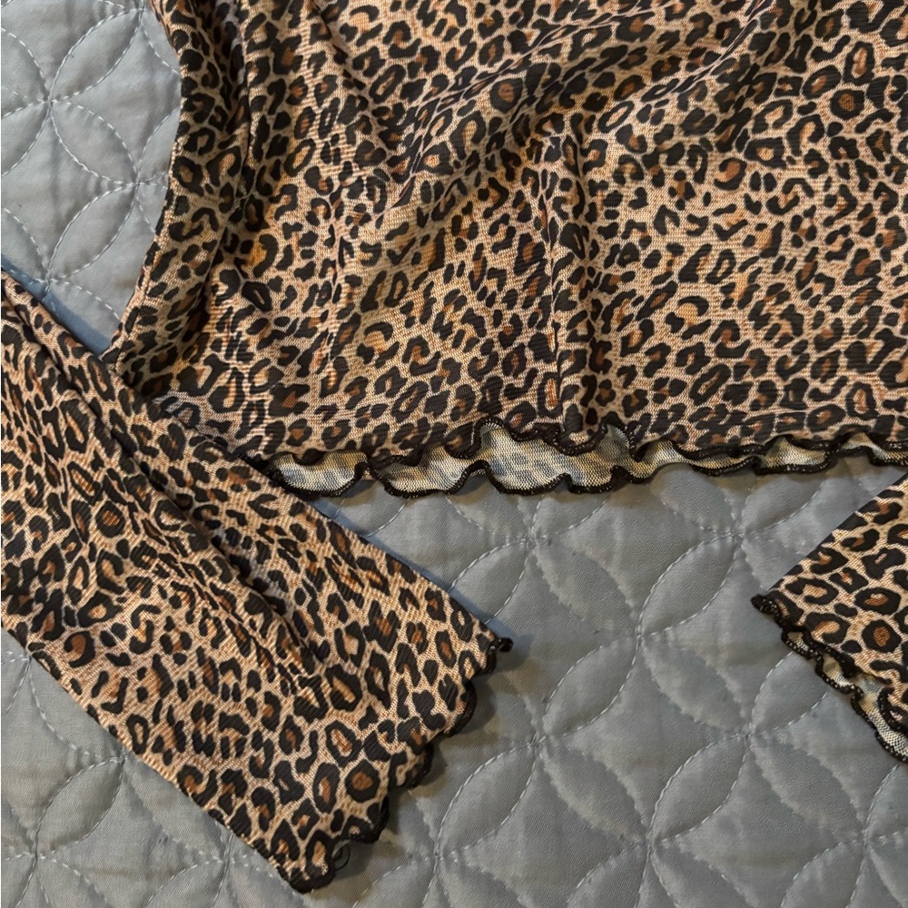 Leopard Print Top - Picture 4 of 5